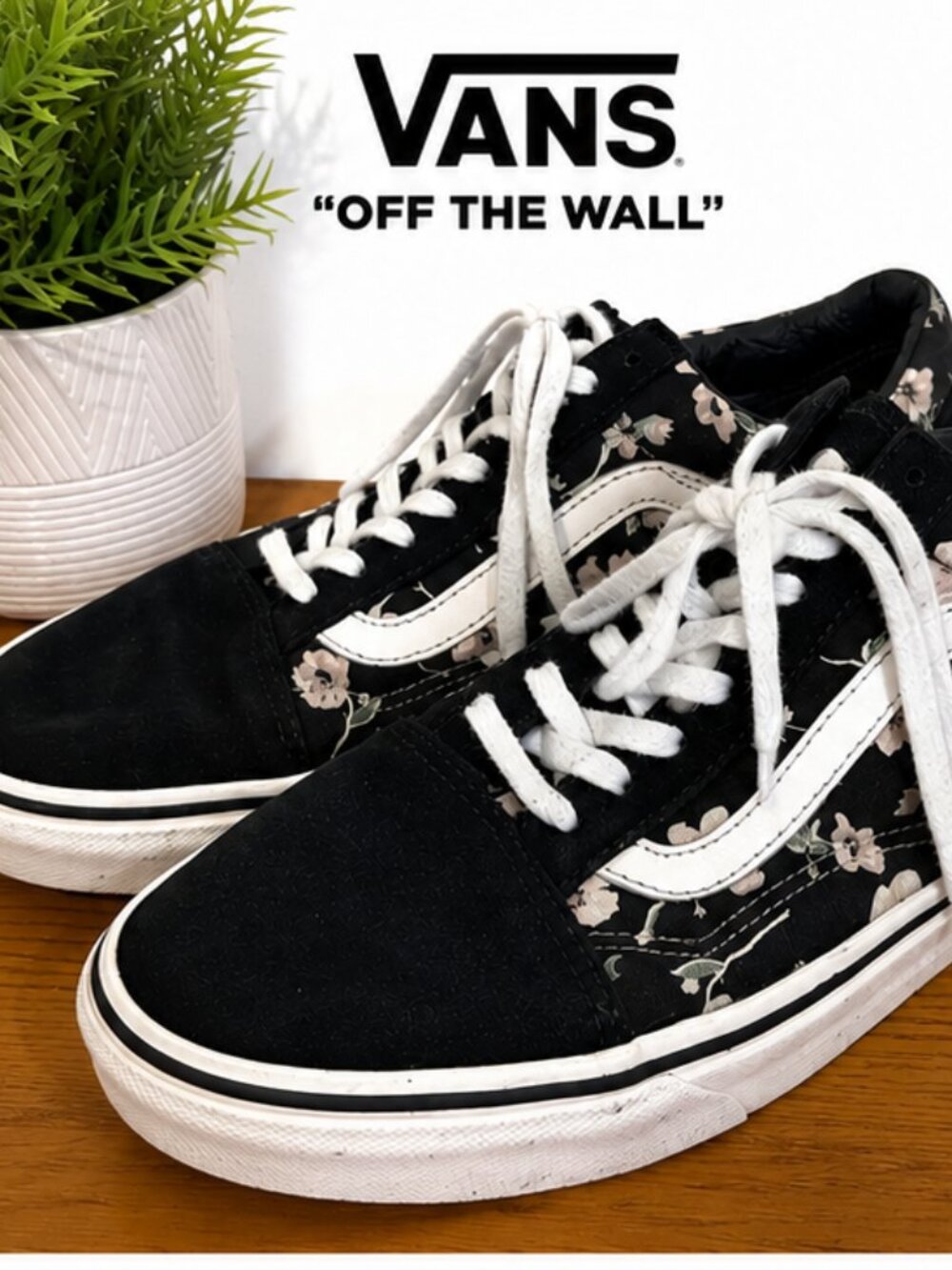 Vans Old Skool Black with White Floral Print Lace-Up-Sneakers Women’s Size 9.5
